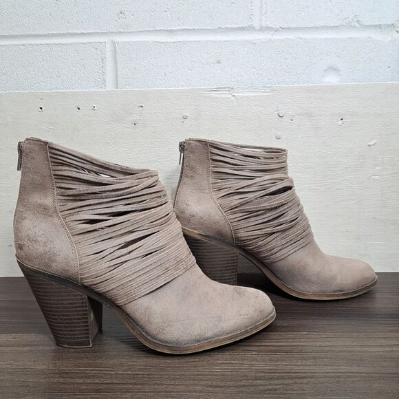 Fergalicious Western Style Gray Boots. - Picture 2 of 8